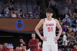 媒体人：杨瀚森不打亚洲杯是多数人期待的 篮协的态度值得点赞