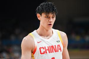Ary：曾凡博与篮网签订的是一份Exhibit-10合同