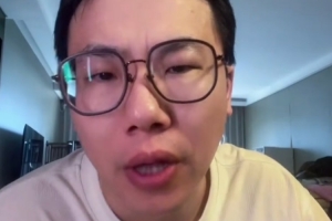 媒体人：小曾的E10合同起码代表能打G联赛 希望他顺利留在NBA