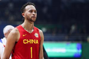李凯尔晒亚洲杯中国男篮海报：赢下胜利吧 兄弟们！💥