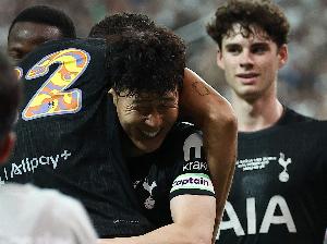 丹索：我小时候就看过孙兴慜踢球 他场上场下做的一切都是榜样