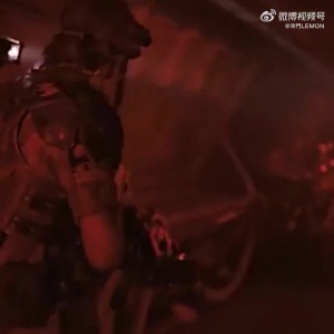 知道是哪部电影吗？伯恩利的官宣又以经典电影为引子