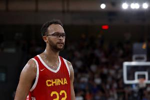 媒体人：中国队归化充满挑战 既要借鉴国际经验又要立足本土实际