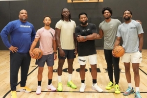 以老带新💪🏾训练师晒与霍勒迪和亨德森一同训练