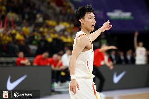 媒体人：没必要羡慕日本有河村勇辉 中国男篮成功要身高&技术兼备
