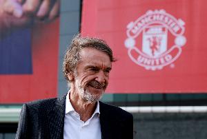 电讯报：曼联球迷计划英超对阵阿森纳时，对拉爵和英力士进行抗议