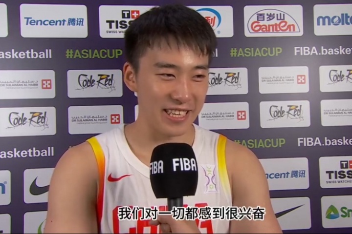 长期留洋的结果！王俊杰赛后接受FIBA采访 流利英文对答如流