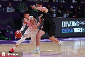 新西兰男篮主帅：我们没能抓住机会 中国男篮非常顽强&投篮也很好