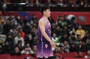 媒体人：广州得到陈国豪！广东出两人换得焦泊乔！北控拿钱！