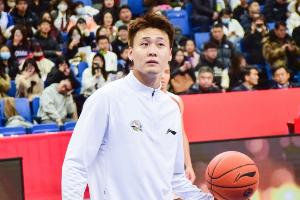 媒体人：赵睿去北京男篮的话 CBA真是没有球队能跟他们打了