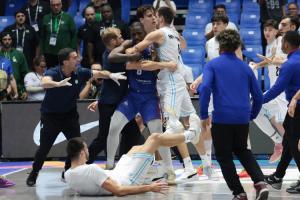 FIBA官方出具阿根廷VS多米尼加冲突罚单：6人禁赛&最多的仅2场