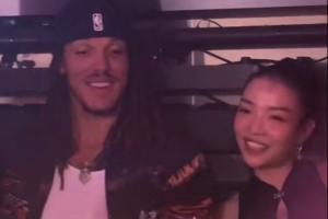 篮球唱跳RAP！阿隆-戈登与嘻哈说唱女歌手VAVA一起慢摇
