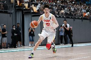 媒体人：郇斯楠年底择校 很可能是第一位NCAA high major中国球员