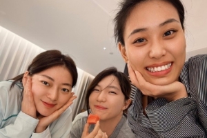 四川女篮球员唐子婷晒近照：人像时刻📷 七夕快乐❤