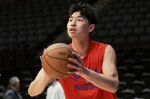 广东官方：崔永熙受伤后始终保持积极乐观 正有条不紊康复和训练