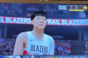 哈哈！2K26今日首发 球迷晒使用杨瀚森首秀爆砍37+17+11视频