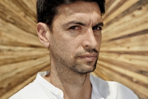 帕斯托雷:现在球员十八九岁就年薪千万,能保持对足球的热爱吗?