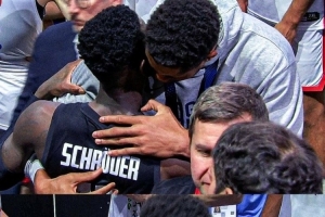 施罗德:对字母只有敬佩 跨国的球员互动对两国篮球发展很有意义