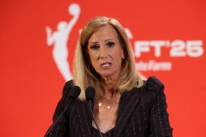 美媒:WNBA总裁因人际关系问题 可能在完成劳资协议谈判后离职