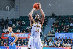 沈阳日报:新阵三线低迷无缘八强 辽篮别把“阵痛”拖成“长痛”