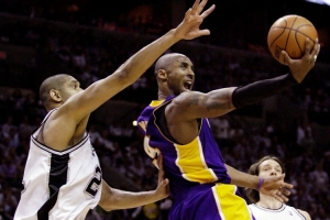 帕森斯:在大多数的榜单中邓肯都排在科比前面 这个没有争议