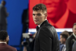 拓记：球队放弃艾顿&扶正克林根是明智的 后者是球队基石