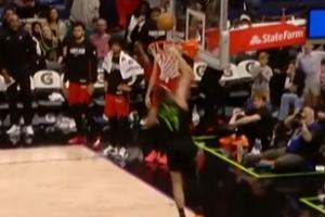 秀操作失败！马特科维奇秀快攻1打0搞笑脱手 赛后自己转发打趣