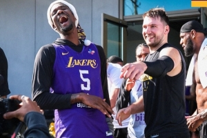 属你最开心！艾顿晒照：来自东契奇的圣诞礼物🎁 感谢圣诞老人