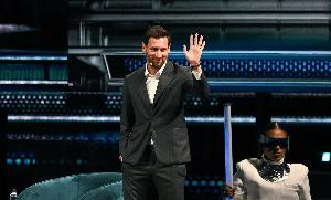 已有拉波尔塔竞选对手联系梅西,但球员坚称无意介入巴萨主席选举