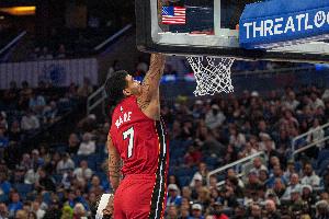 真·小文班！韦尔首节5中3贡献10分5板 三分3中2