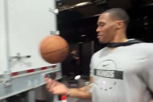 科迷大队！采访雷霆球员：想跟偶像对抗还是联手？